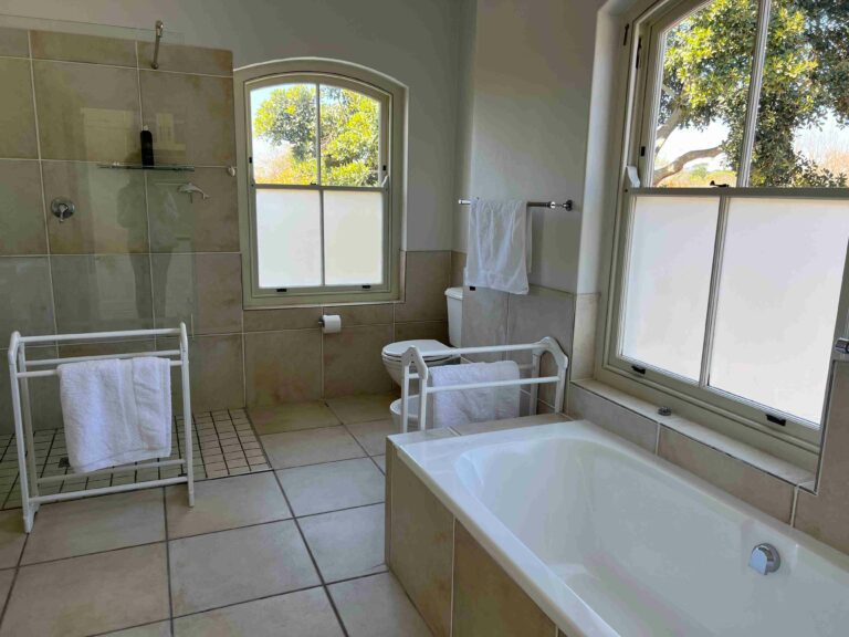 Constantia Valley Lodge Bathroom